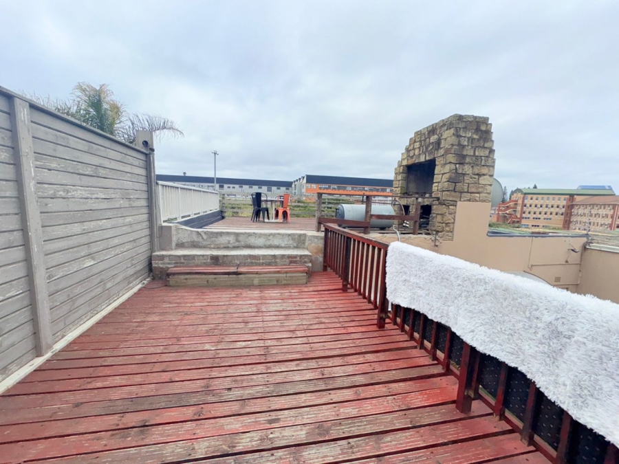 9 Bedroom Property for Sale in Quigney Eastern Cape